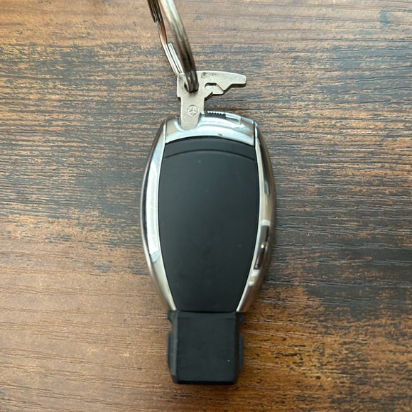 Authentic Mercedes Benz Key Fob - Picture 2 of 4